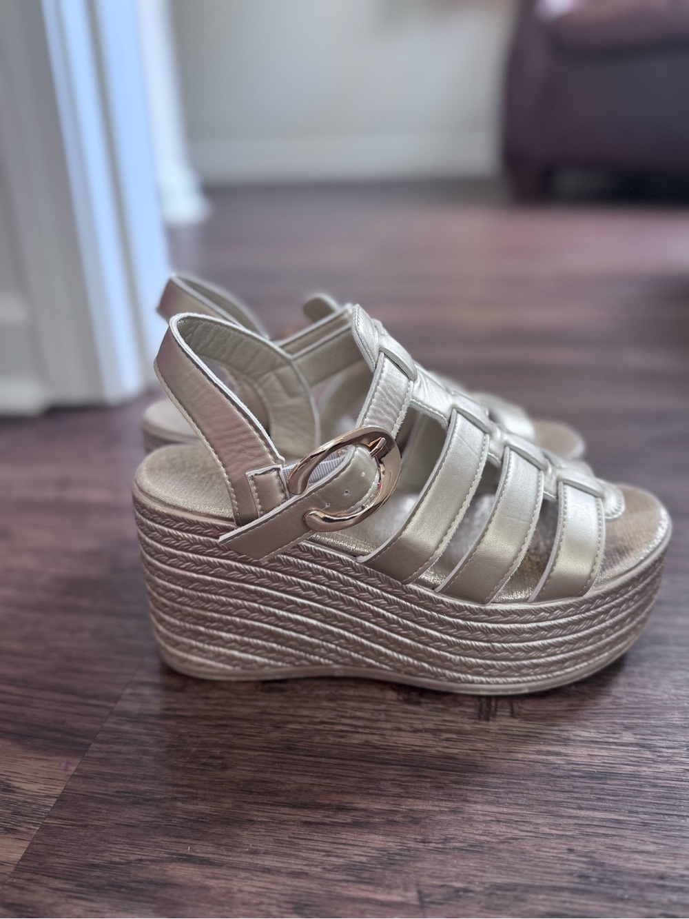 Womens Metallic Gold Platform Wedge Sandals size 6.5
